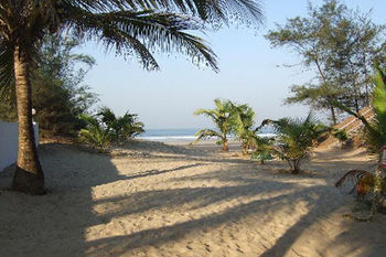 Sea View Resort Morjim Extérieur photo