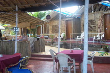 Sea View Resort Morjim Extérieur photo