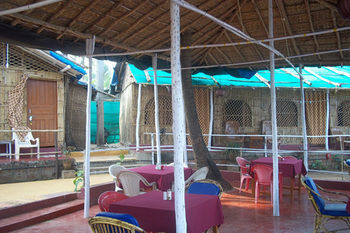 Sea View Resort Morjim Extérieur photo