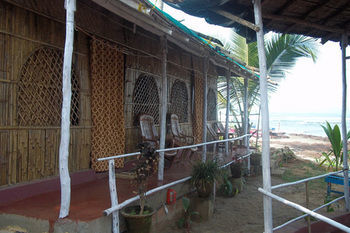 Sea View Resort Morjim Extérieur photo