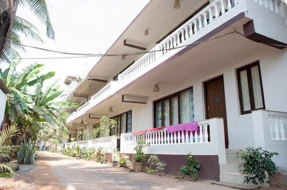 Sea View Resort Morjim Extérieur photo